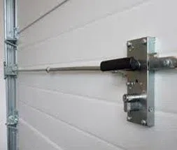Golden Locksmith Services Falls Church, VA 703-574-6787 - 9-Garage-Door-Locks